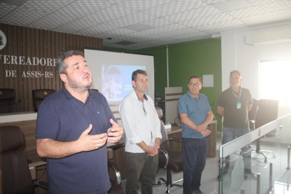 Prefeitos e vereadores participam de reuniões sobre a estruturação do projeto de conces...